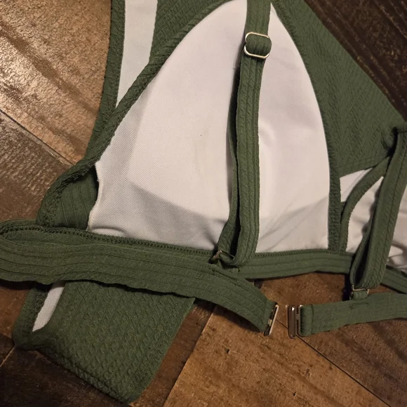 Green Ribbed Bikini Set - Picture 4 of 8